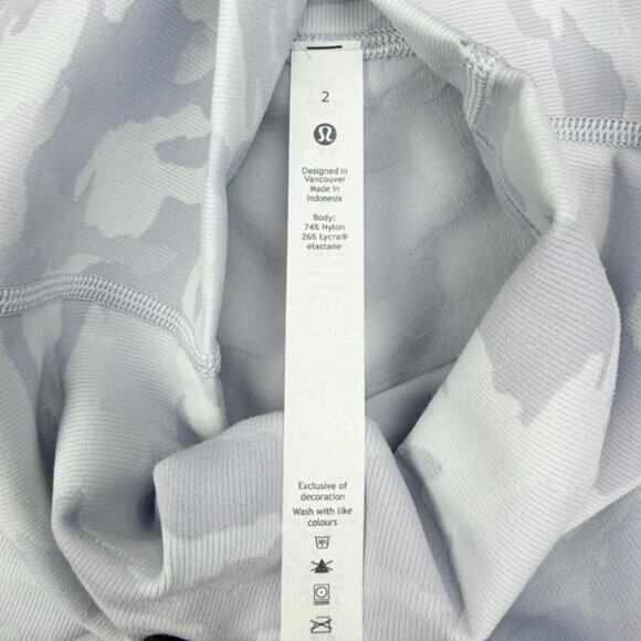 Lululemon Wunder Under High Rise Short 10" Incognito Camo Jacquard Alpine White - Picture 5 of 8